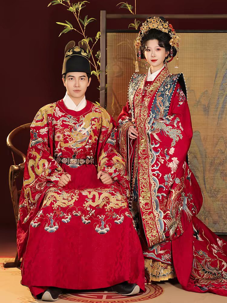 中式婚礼婚服怎么搭配?不同环节这样选更出效果(实用指南)